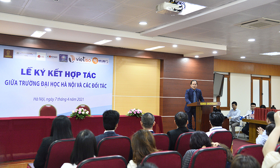 Trường Đại học Hà Nội ký kết thỏa thuận hợp tác với các đối tác thuộc lĩnh vực du lịch